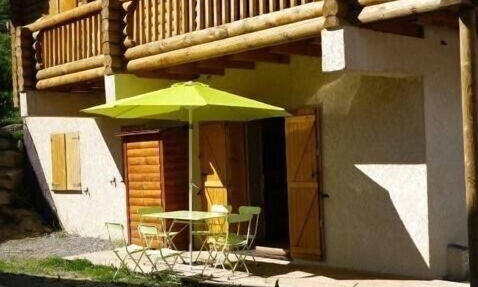 Saint-Pierre-dels-Forcats Ski Chalet | Apartment in chalet with sauna