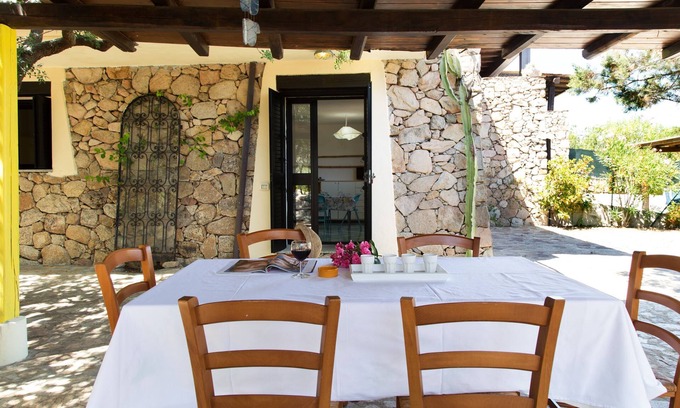 San Teodoro Apartment | Apartment 'Acqua Marina' with Sea View, Wi-Fi and Air Conditioning