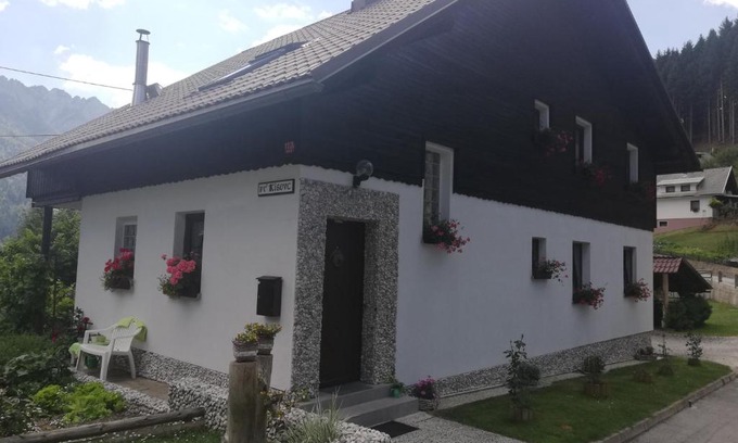 Ratece Apartment | Apartma Arh
