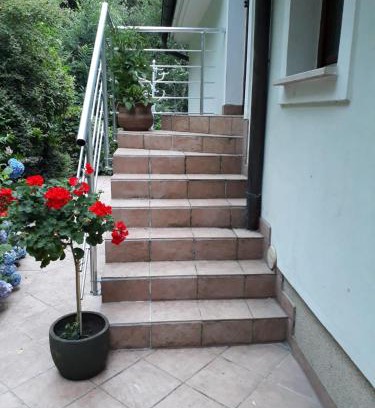 Dobrova-Polhov Gradec Apartment | Apartma Dolomiti