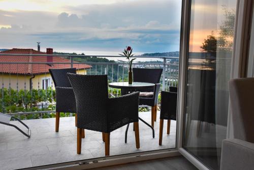 Seca Apartment | Apartma med oljkami - Portorož