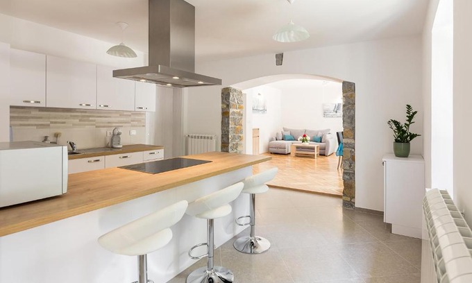 Cezarji Apartment | Apartma Sabina