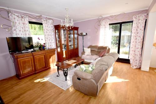 Skofljica Apartment | apartmaji LEJARDIN