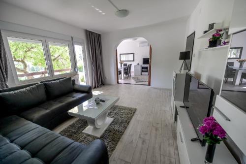 Arandelovac Apartment | Apartman DORA