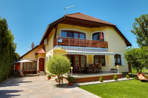 Balatonmariafurdo Apartment | Apartman Fűzfa