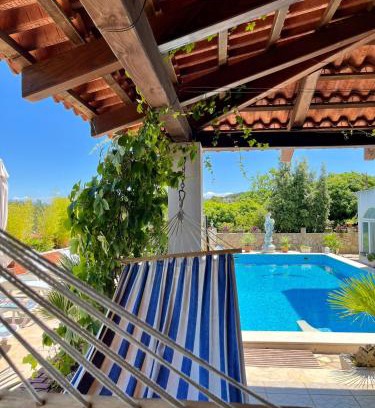 Island Hvar Apartment | Apartman Gorana with swimming pool