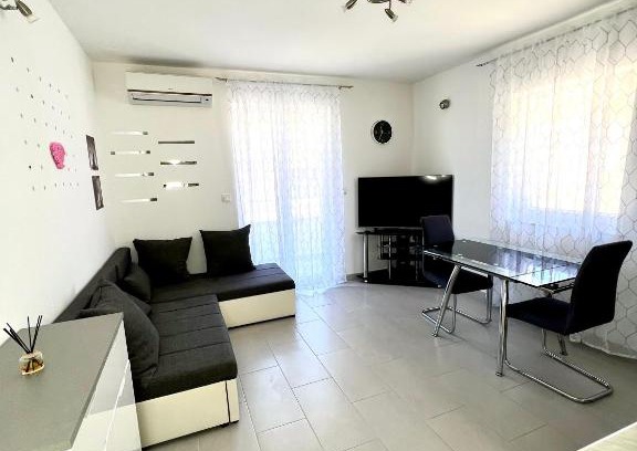 Klis Apartment | Apartman Solin 3, parking