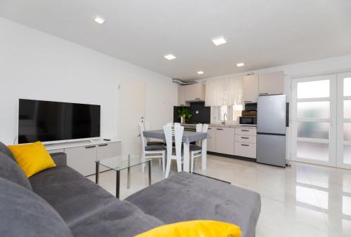 Supetar Apartment | Apartmani Čanaki Supetar