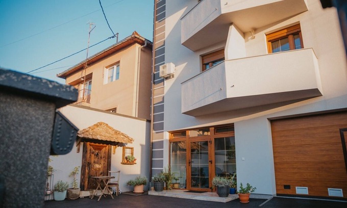 Tuzla Apartment | Apartmani "Almira"