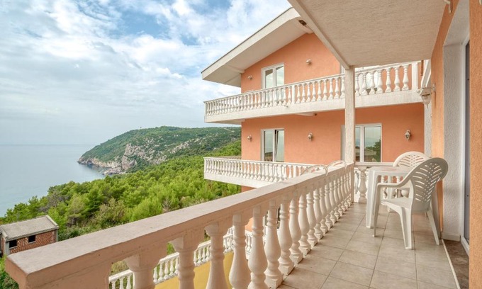 Sutomore Apartment | Apartmani Bronhi