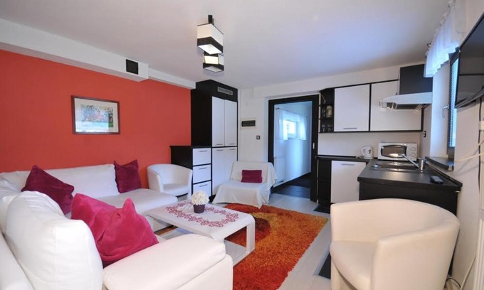 Cerveny Klastor House | Apartmany pod Troma Korunami