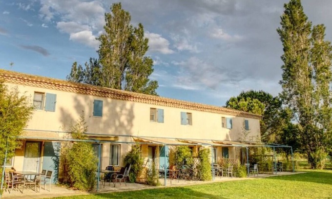 Aigues-Mortes House | Apartment with pool in the Camargue - family time in a great complex