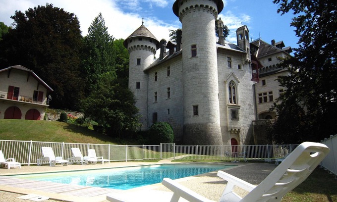 Serrieres-en-Chautagne Other | Apartment in Serrières Castle near French Alps