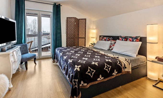 Radolfzell am Bodensee Apartment | Apartment 'Radolfzell Bodensee' with Mountain View, Balcony and Wi-Fi