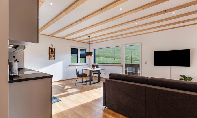 Triberg im Schwarzwald Apartment | Apartment 'Bergpanorama' with Mountain View, Shared Terrace and Wi-Fi