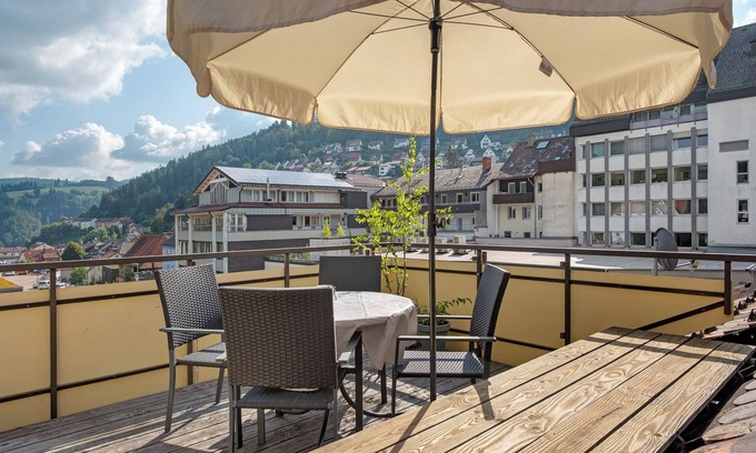 Triberg im Schwarzwald Apartment | Apartment 'Reinhardt' with Private Terrace and Wi-Fi