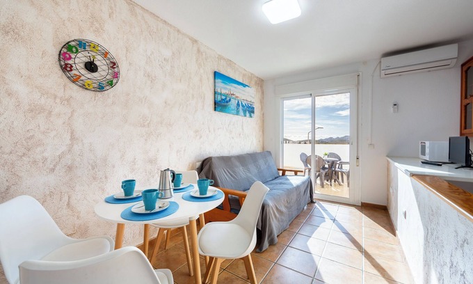 El Pozo de los Frailes Apartment | Apartment 'Maracas 2' with Mountain View, Private Terrace and Air Conditioning