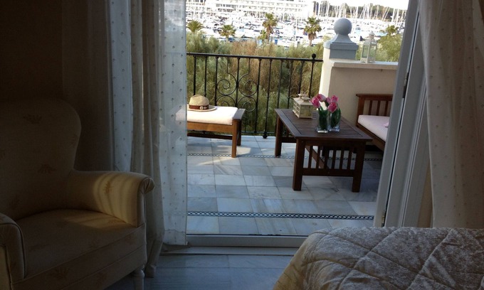 El Puerto de Santa Maria Apartment | Apartment with wifi Ideal for Families in Puerto Deportivo with WiFi