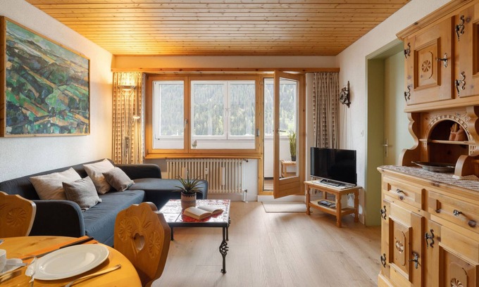 Davos-Platz Apartment | Apartmen Nölly by Interhome