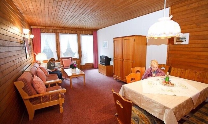 Sankt Valentin Apartment | Apartment 1 70sqm, terrace, kitchen, 2 bedrooms and 1 living room, 5 pers.