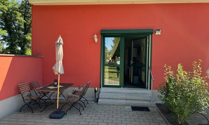 Forst Bed & Breakfast | Apartment 1 - Bed & Breakfast am Waldgürtel