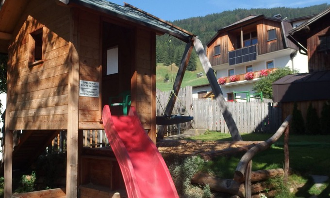 Valle San Silvestro Apartment | Apartment '1' with Mountain View, Shared Garden and Wi-Fi