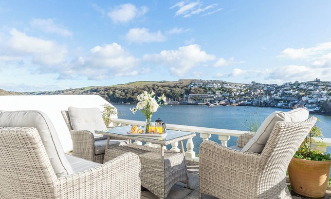 Fowey Cottage | Apartment 2 The Wheelhouse