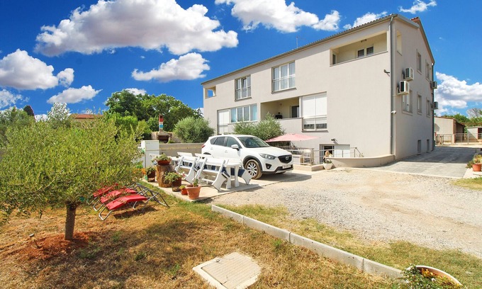 Skatari Apartment | Apartment 2185/56340 (Istria - Pula), 5000m from the beach