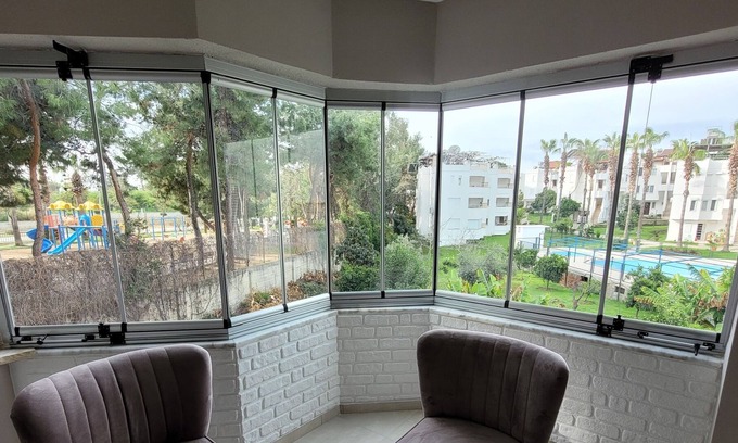 Avsallar Apartment | Apartment 2min walk from beach, adult children's pool, in town center