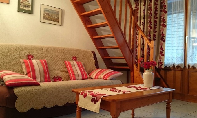 Bergheim Apartment | Apartment 3: Apartment in private property with courtyard in Bergheim