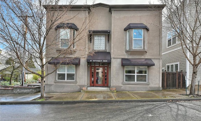 Historic Railroad District Apartment | Apartment ∙ 3 bedrooms ∙ 6 guests