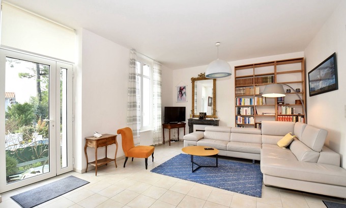 Royan Apartment | Apartment 3*- close to beaches air-conditioned- Royan
