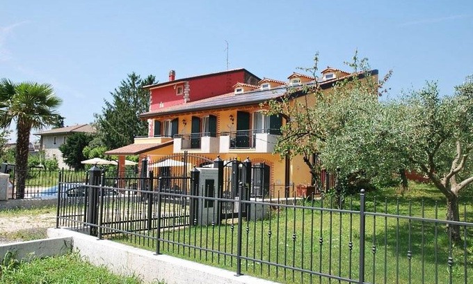 Volargne Apartment | Apartment ∙ 3 guests