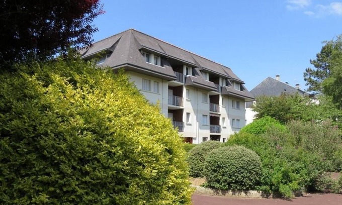 Cabourg Apartment | Apartment 35 m2 Terrace Garden Secure parking classified 3 * gites de France