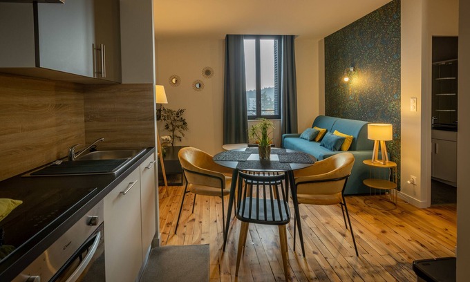 Chatel-Guyon Apartment | Apartment-4 people-Ensuite with Bath -Garden View