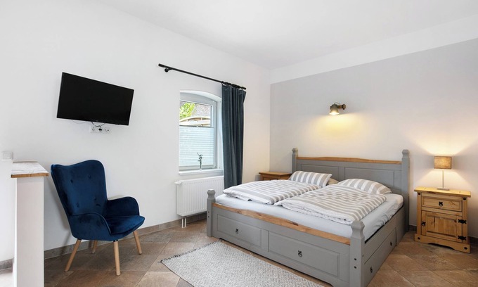 Ludwigsfelde Apartment | Apartment '4 - Weide' with Shared Terrace and Wi-Fi