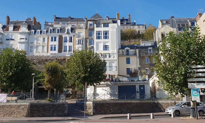 Granville Apartment | Apartment 4p, in the heart of Granville, between ports, beach, center and high city