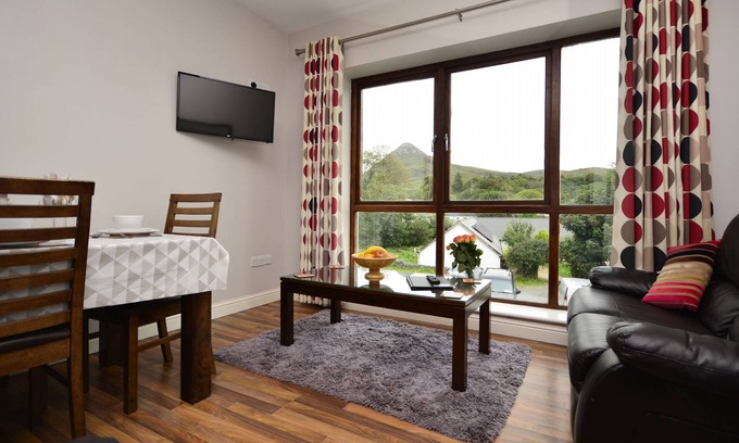 Letterfrack Cottage | Apartment 707 Letterfrack - sleeps 4 guests in 3 bedrooms