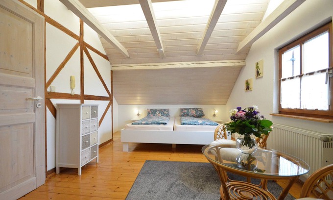 Beilngries Apartment | Apartment (70sqm) with garden and wooden pavilion