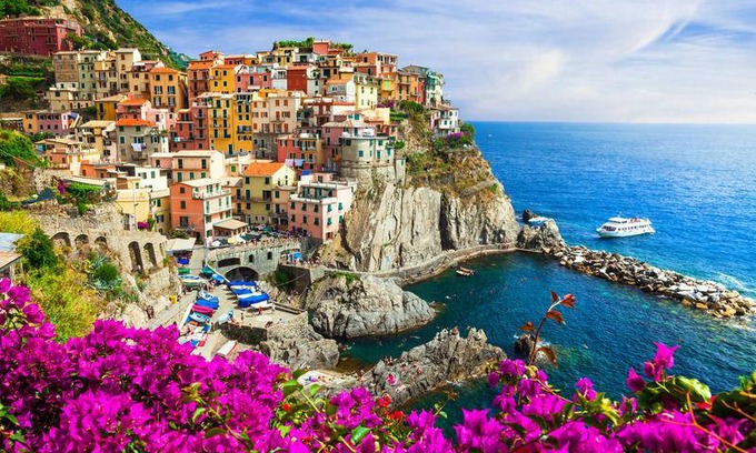 Manarola Apartment | Apartment ∙ 8 guests
