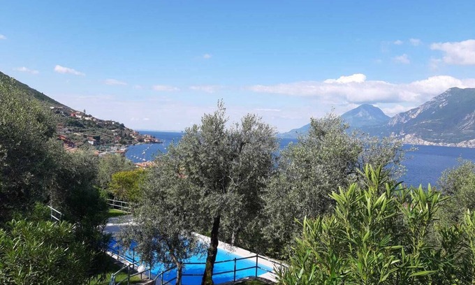 Assenza Apartment | Apartment Agnese with lake view, swimming pool, garage and private garden.