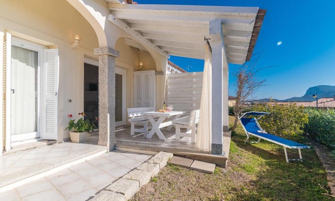 Baia Caddinas Apartment | Apartment Agrifoglio by Interhome