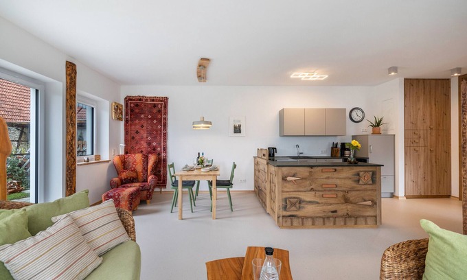 Genkingen Apartment | Apartment 'Alb-Sonne' with Private Terrace, Shared Garden and Wi-Fi