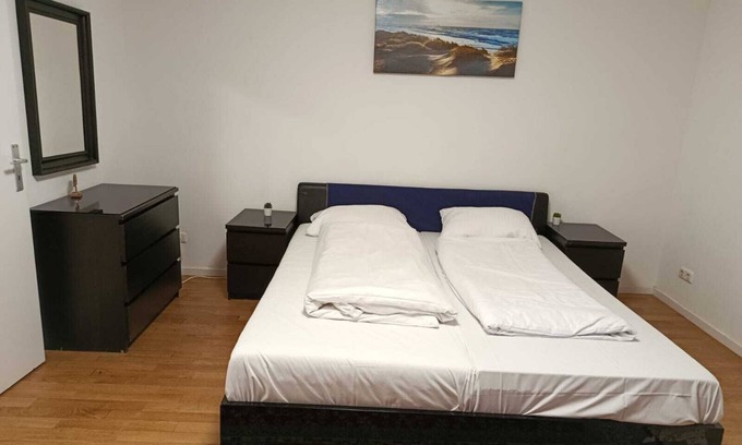 Ludwigsvorstadt-Kliniken Apartment | Apartment 'Aldars 6' with Balcony, Wi-Fi and Air Conditioning