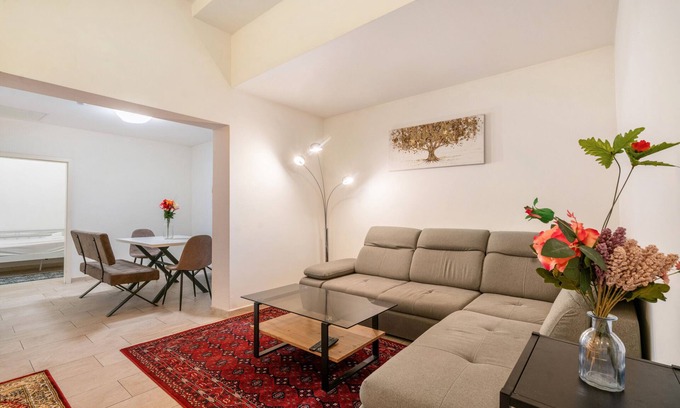 Ludwigsvorstadt-Kliniken Apartment | Apartment 'Aldars 8' with Wi-Fi and Air Conditioning