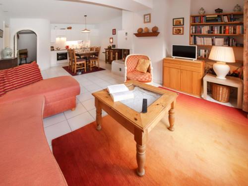 Champex-Lac Apartment | Apartment Alpes et Lac 2 by Interhome