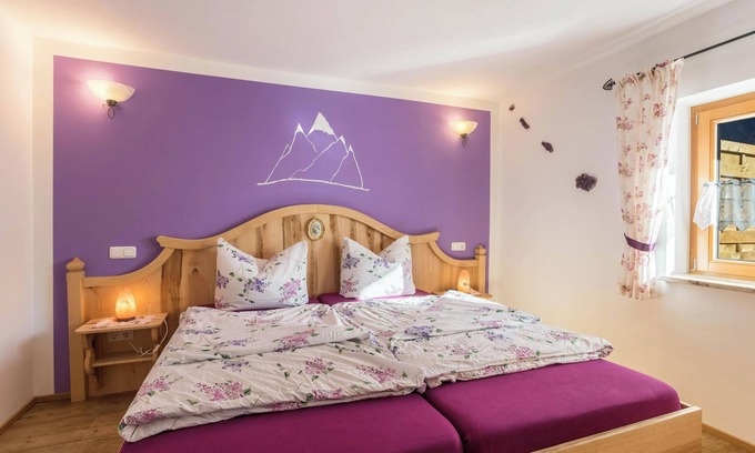 Mittenwald Apartment | Apartment 'Amethyst' Near the Ski Lift with Mountain View, Wi-Fi & Balcony