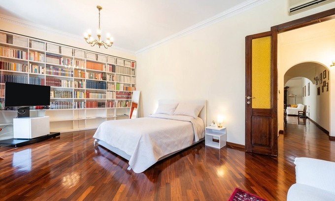 Cagliari Apartment | Apartment 'Amita' with Wi-Fi and Air Conditioning