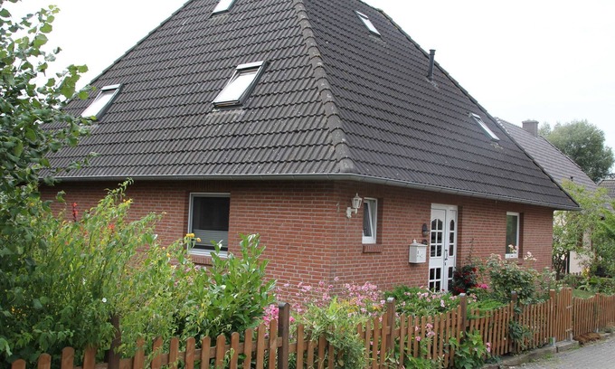 Muritz Apartment | Apartment 'An Der Müritz' with Private Garden and Wi-Fi