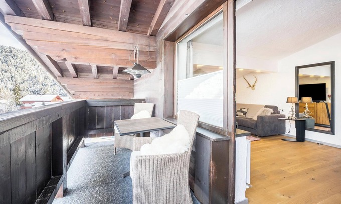 Weidach Apartment | Apartment "Andy's Bergjuwel" with Mountain View, Wi-Fi & Balcony